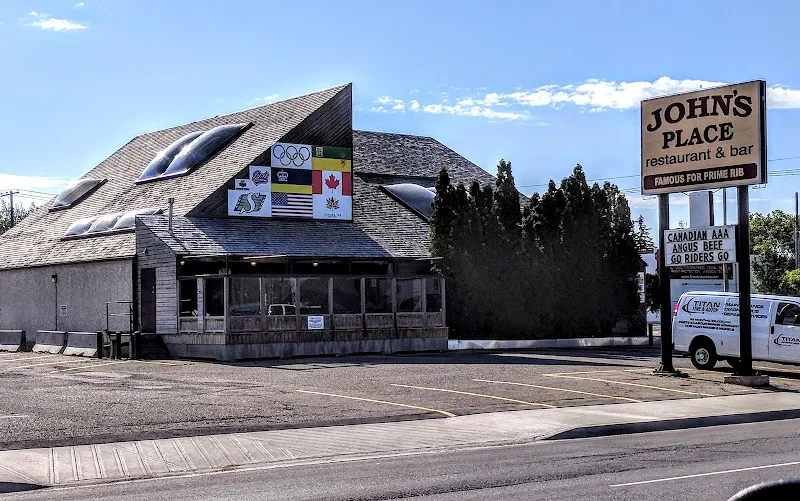 Time Travell Restaurant and Bar
