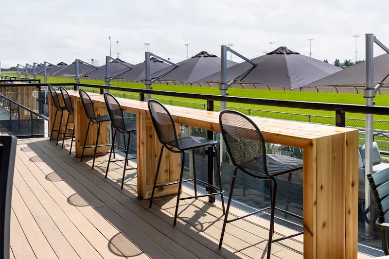 Homestretch Bar & Suites