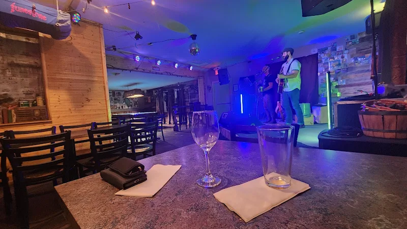 Grady's Pub & Eatery
