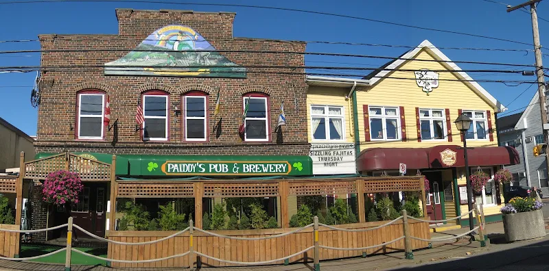 Paddy's Irish Brewpub & Rosie's Restaurant