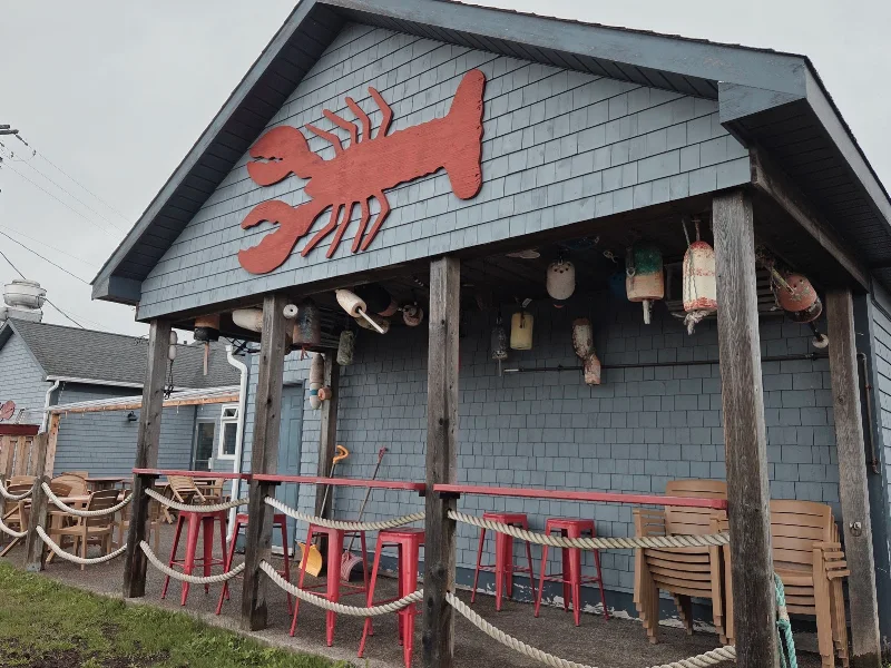 Tipsy Tails Restaurant