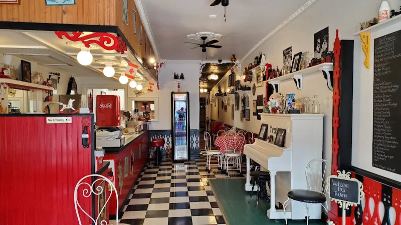 Twins Ice Cream Parlour