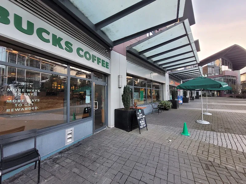 Starbucks Holdom