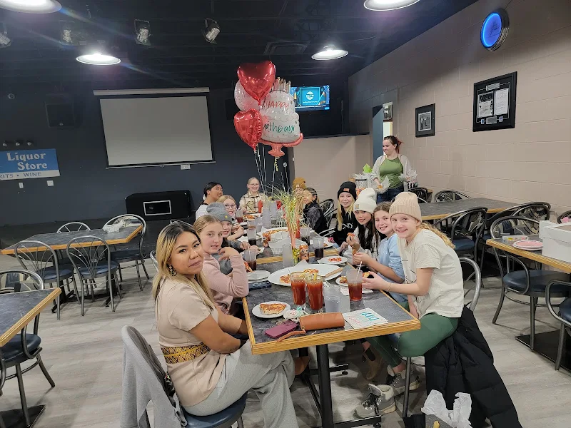 Bluez on 2nd Grill pub and Pizza