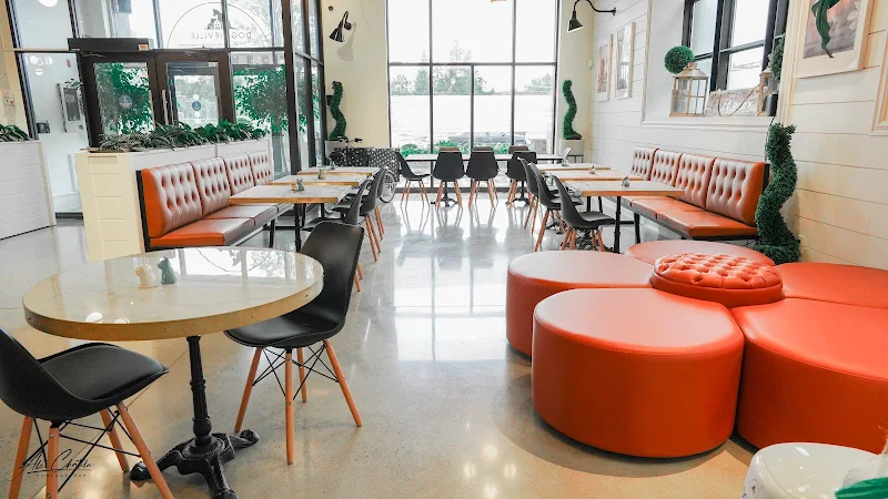RUBY CAFÉ MTL, Pet Friendly Restaurant, Brunch Restaurant Montreal