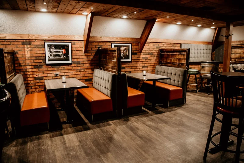 Mountain Pizza & Steak House Edson