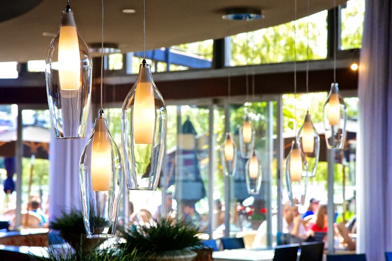 Glo Restaurant + Lounge