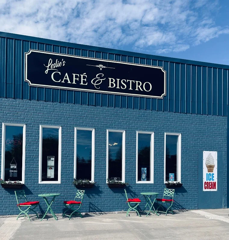 Leslie's Cafe & Bistro