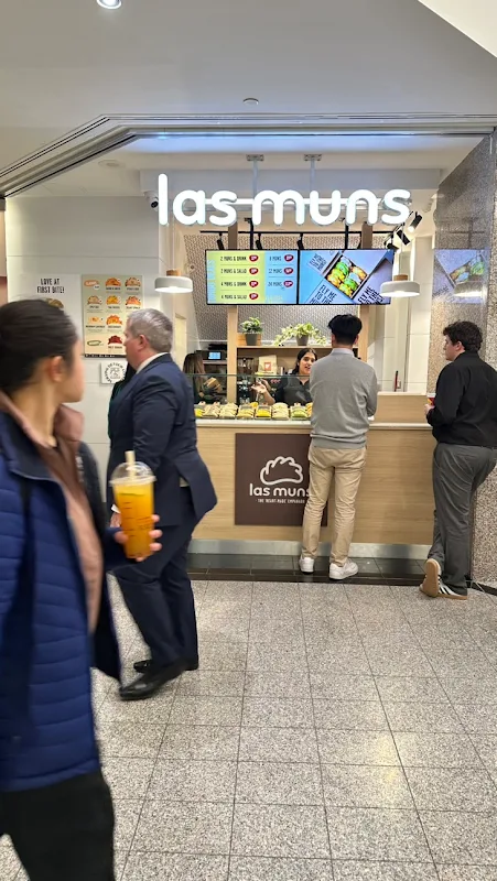Las Muns - Brookfield Place