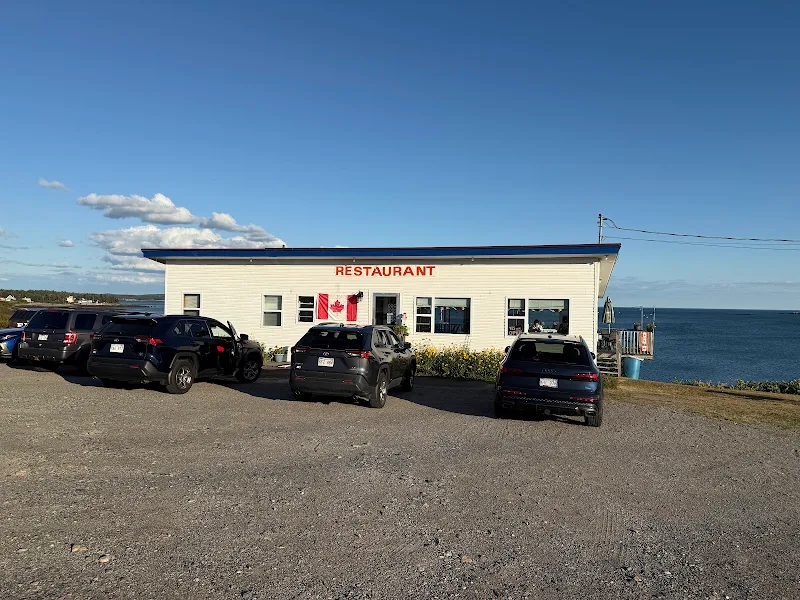 BayBreeze Restaurant & Motel