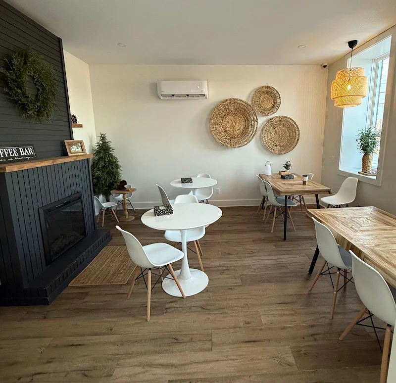 RiverMade Café
