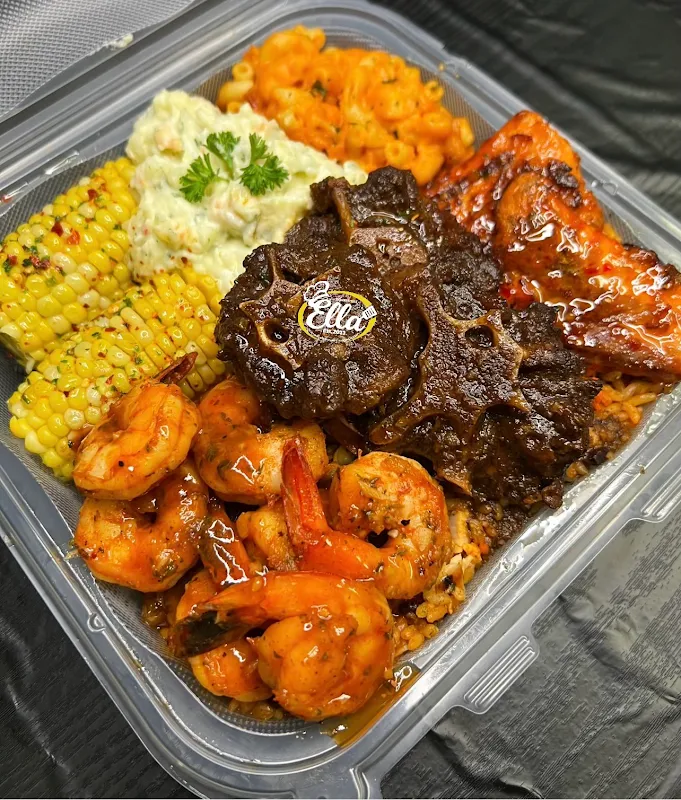 Egg Rolls, (3) Jerk Chicken/Poulet Jerk
