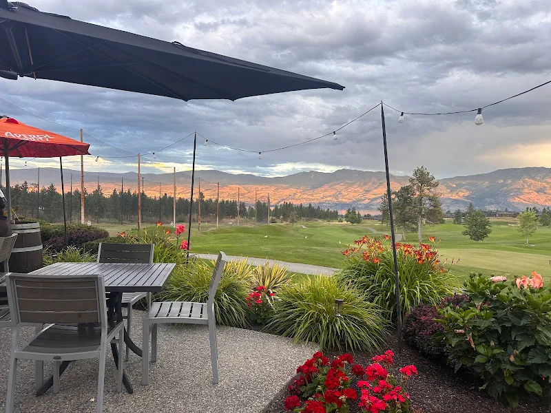 19 Okanagan Grill + Bar