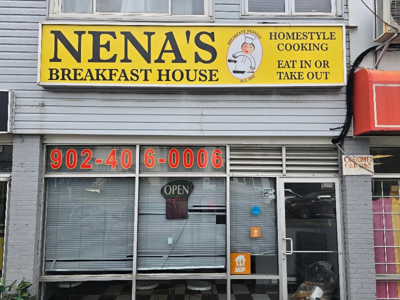 Nena's Breakfast House by Frankey