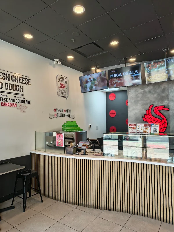 Red Swan Pizza - Mississauga Confederation Pkwy