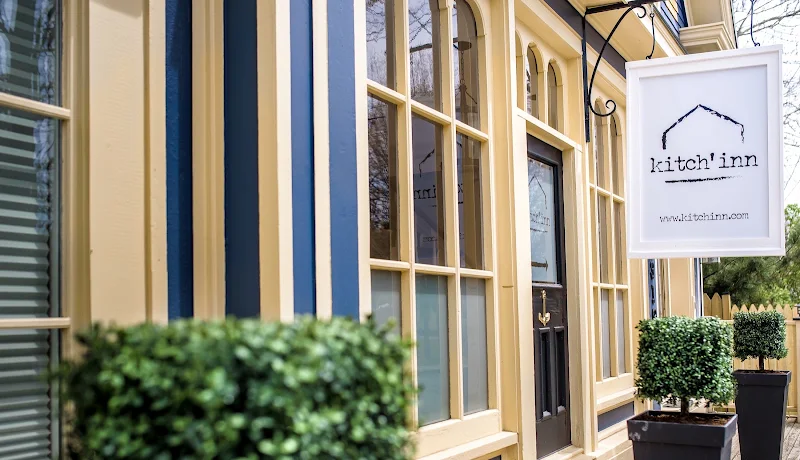 Kitch'inn - Boutique Inn + Wine Bar