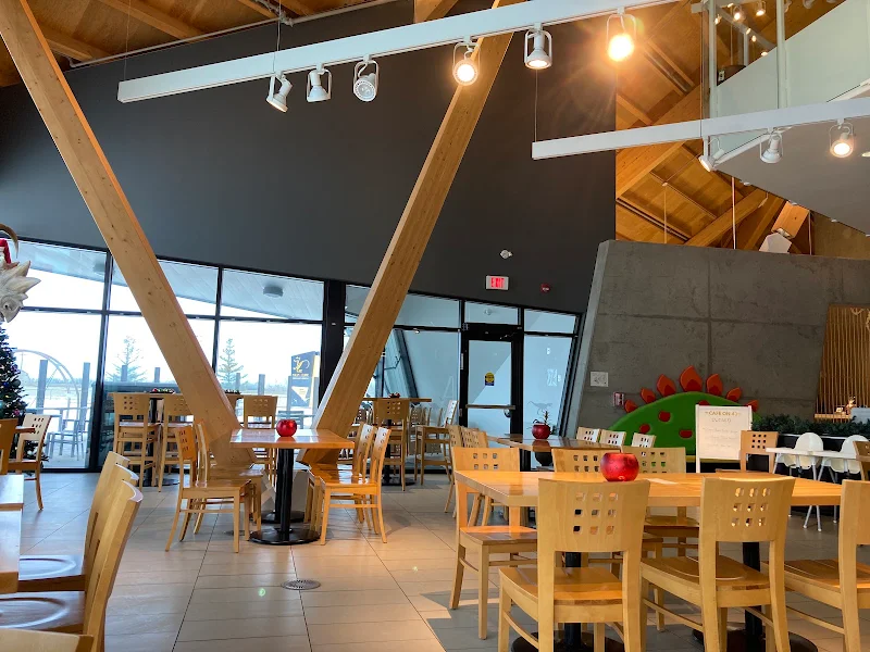 Cafe on 43