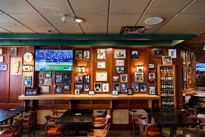 De'd Dog Bar & Grill