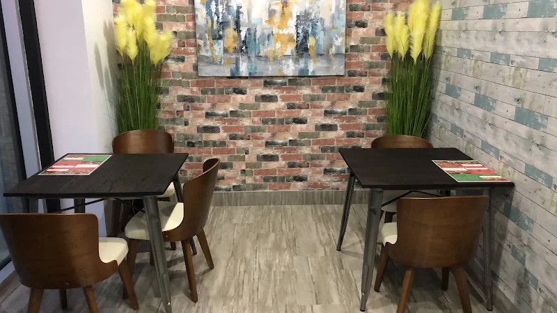 Red Swan Pizza - Fort Saskatchewan AB
