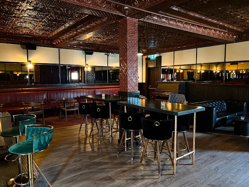 Midnight Sun Lounge