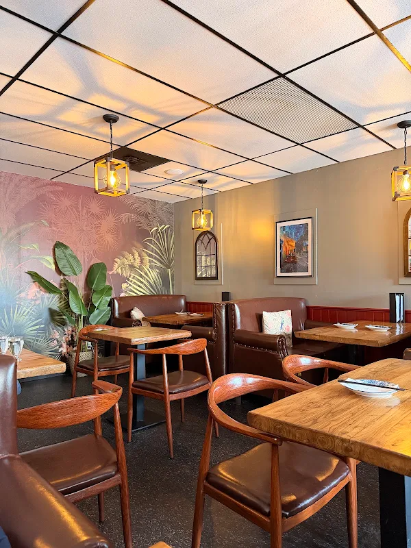 Le Colonial Restaurant and Bar