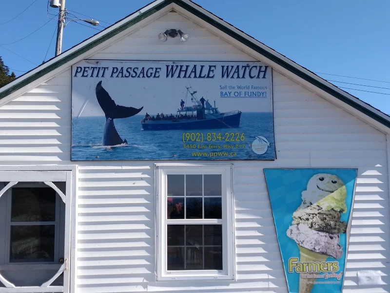 Petit Passage Café