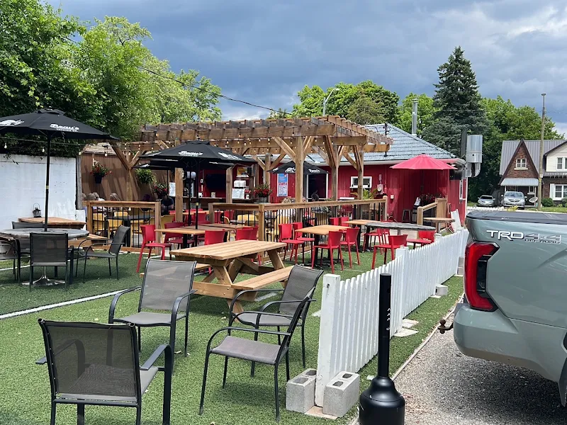 BARNYARD PATIO & PUB