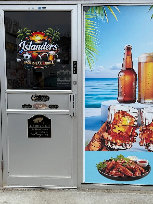 Islander’s Sports Bar & Grill