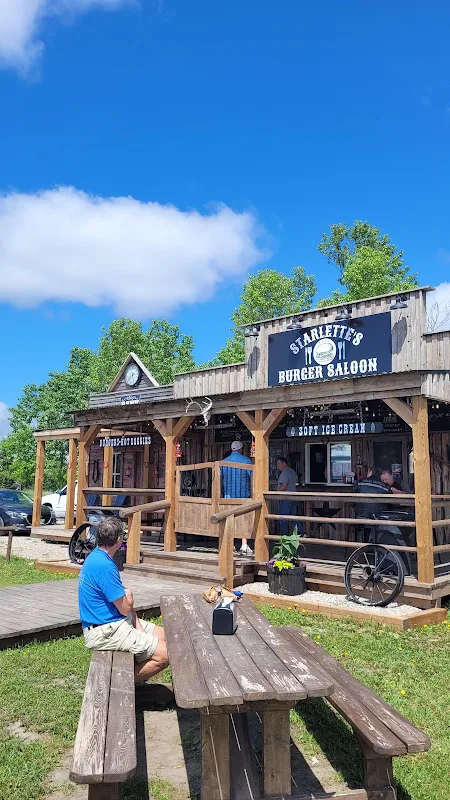 Starlette’s Burger Saloon