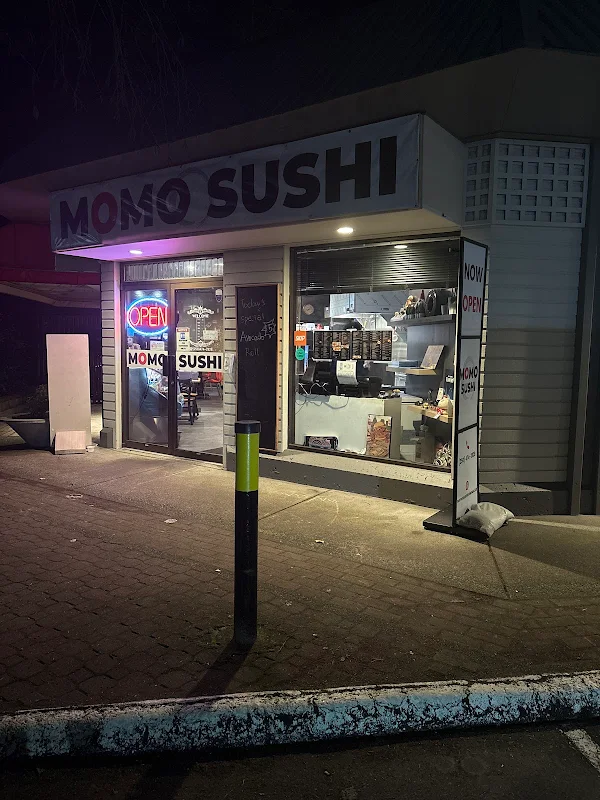 Momo Sushi Colwood