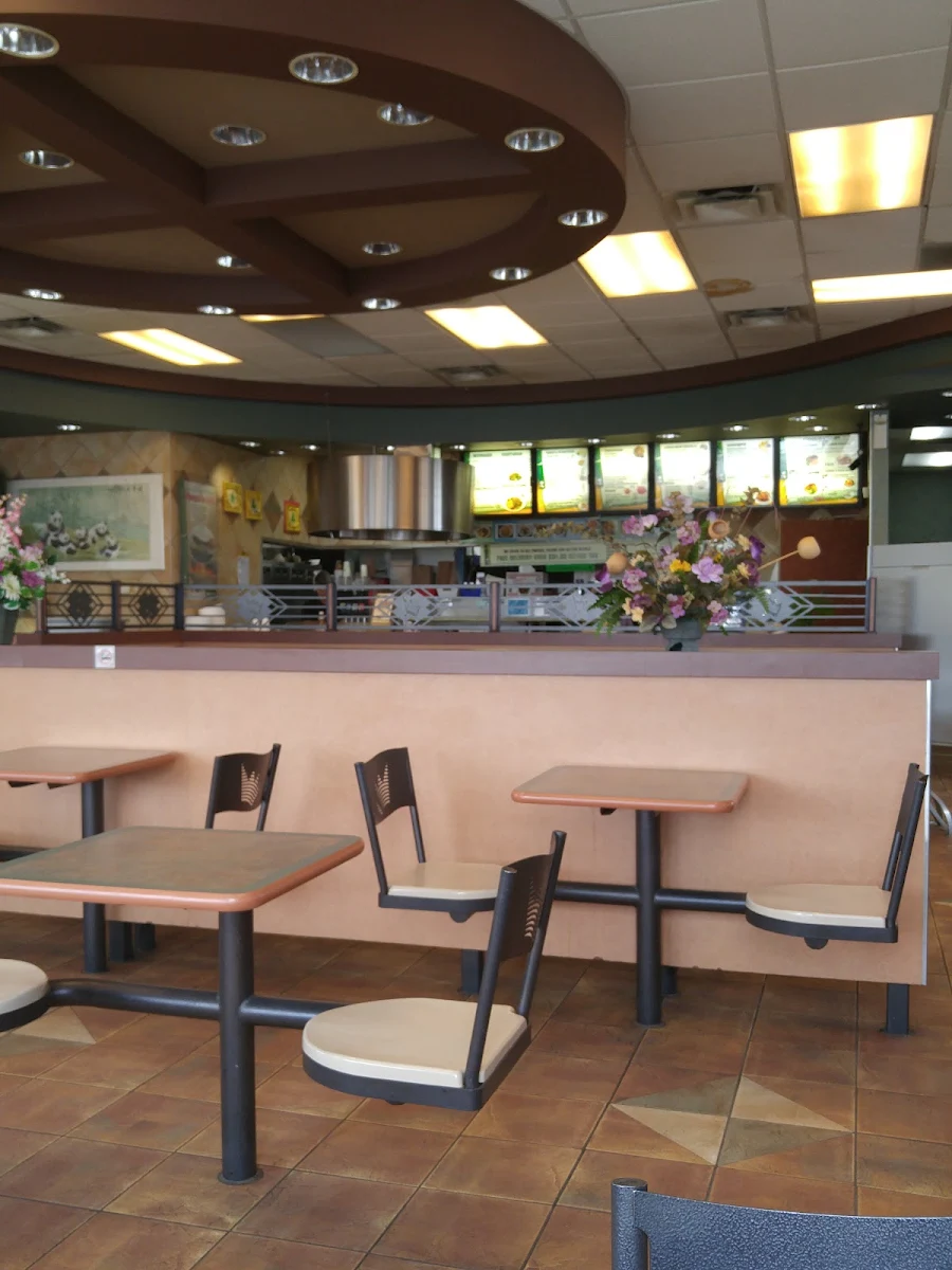 Vibe, Panda Hut Leduc Chinese Restaurant