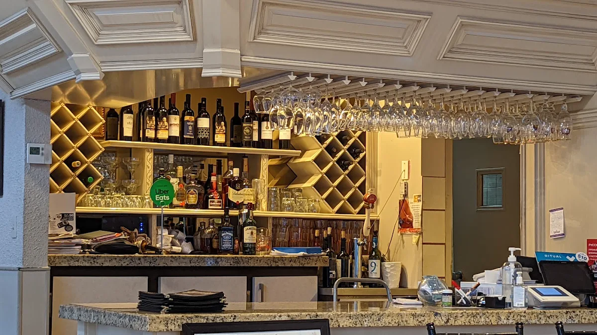 Vibe, Supra Georgian Restaurant