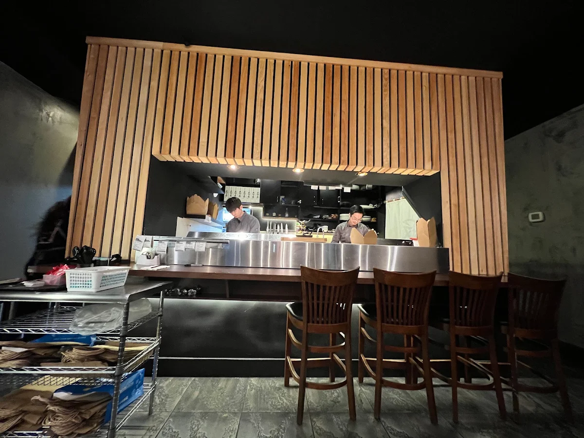 Vibe, Myomi Sushi