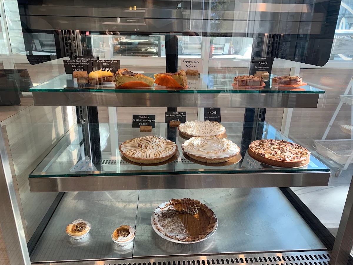 Vibe, Louise Boulangerie