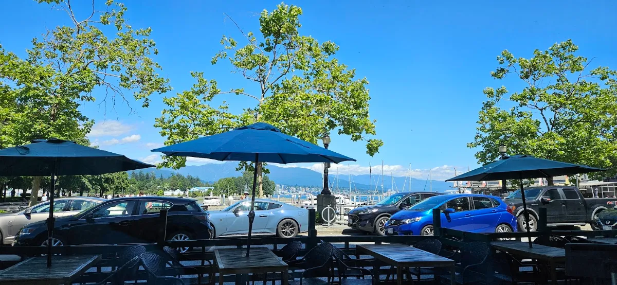 Vibe, Caviar Bistro