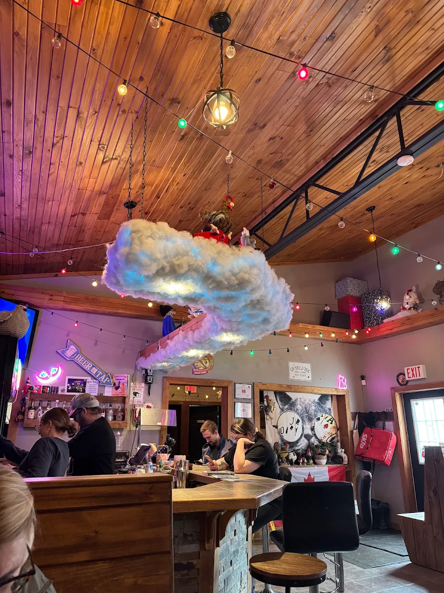 Vibe, The Cat & Rooster Pub
