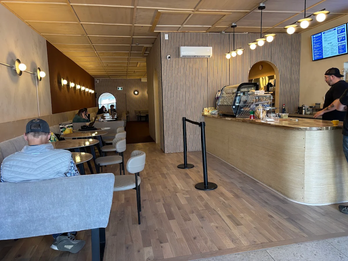 Vibe, Spedzira Caffè
