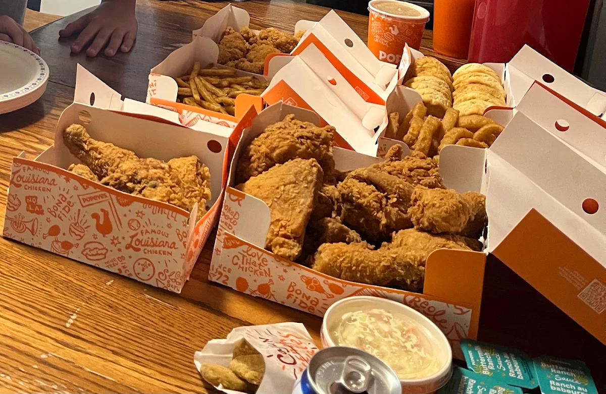 Food & drink, Popeyes Louisiana Kitchen