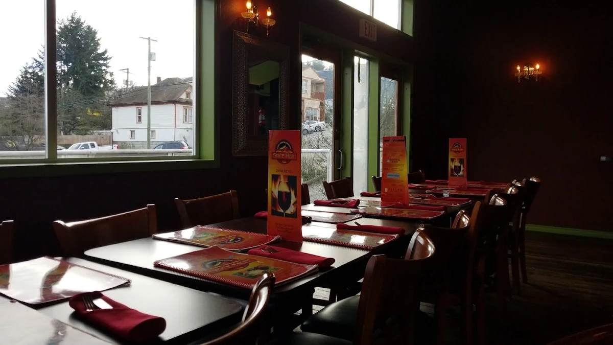 Vibe, Spice Hut Indian Cuisine.