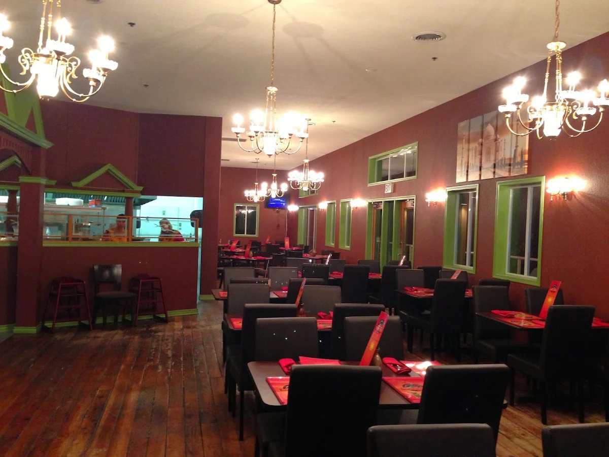 Vibe, Spice Hut Indian Cuisine.