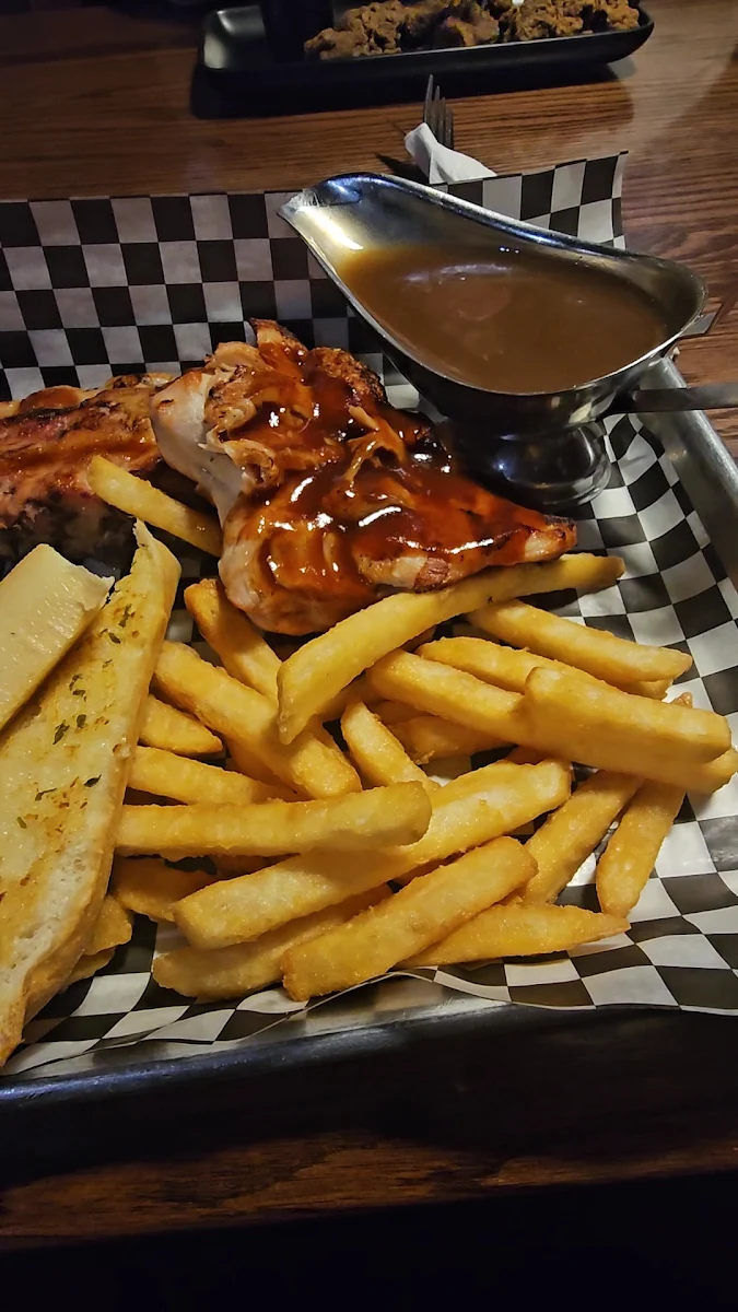 Food & drink, MR MIKES SteakhouseCasual