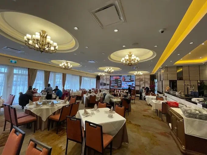 Vibe, Yue Restaurant