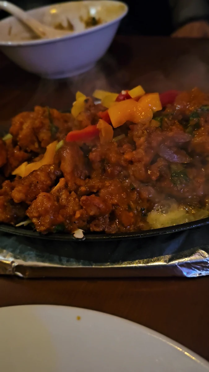 Food & drink, Everest Hakka House