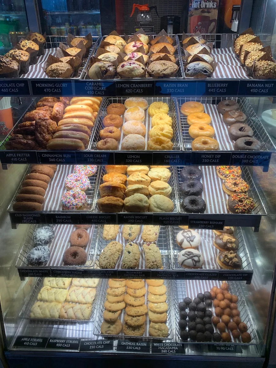Vibe, Robin's Donuts