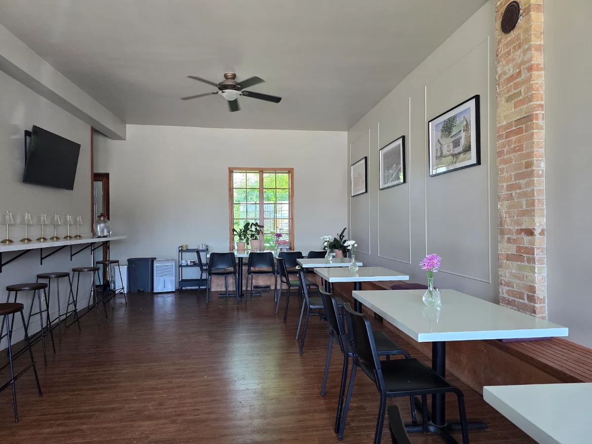Vibe, The Garden Club - Café & Wine Bar