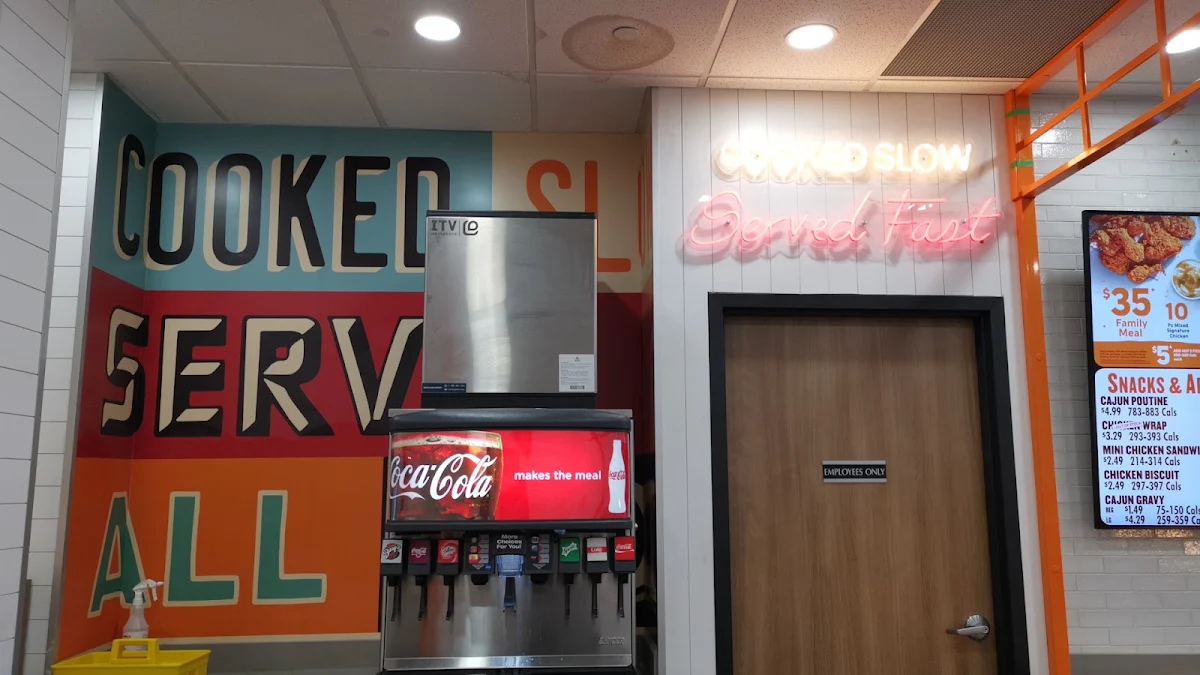 Menu, Popeyes Louisiana Kitchen