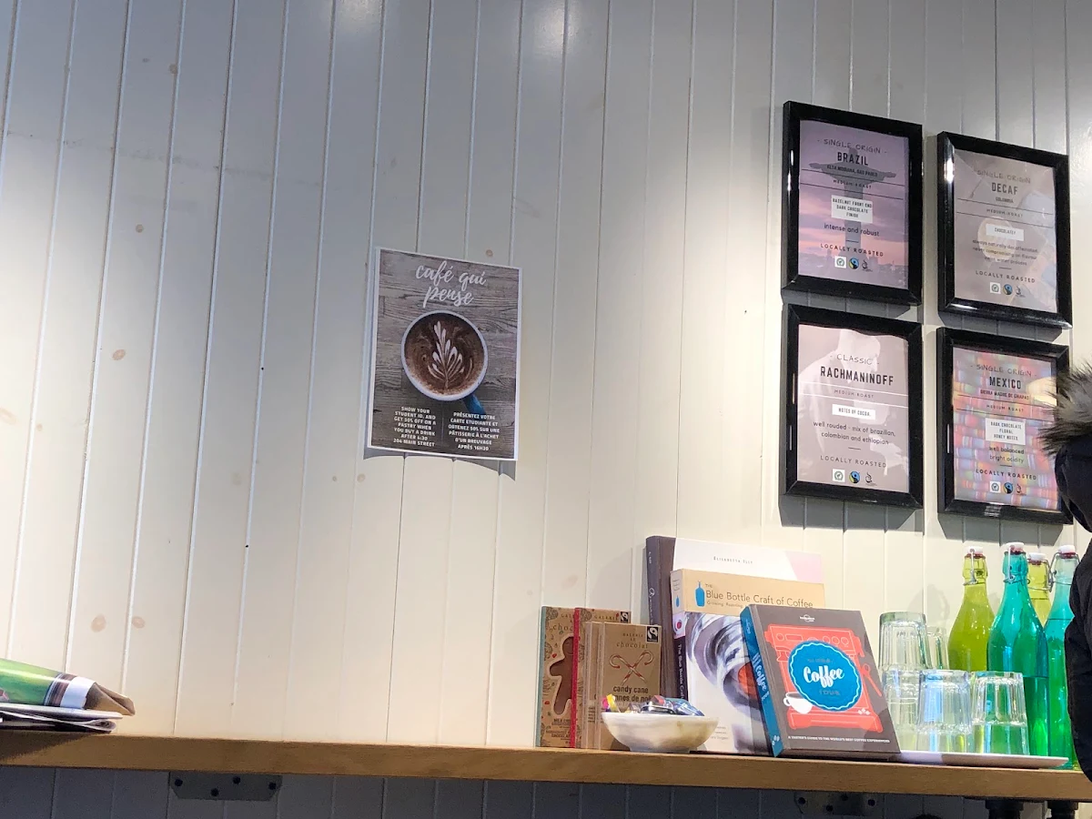 Menu, Café Qui Pense