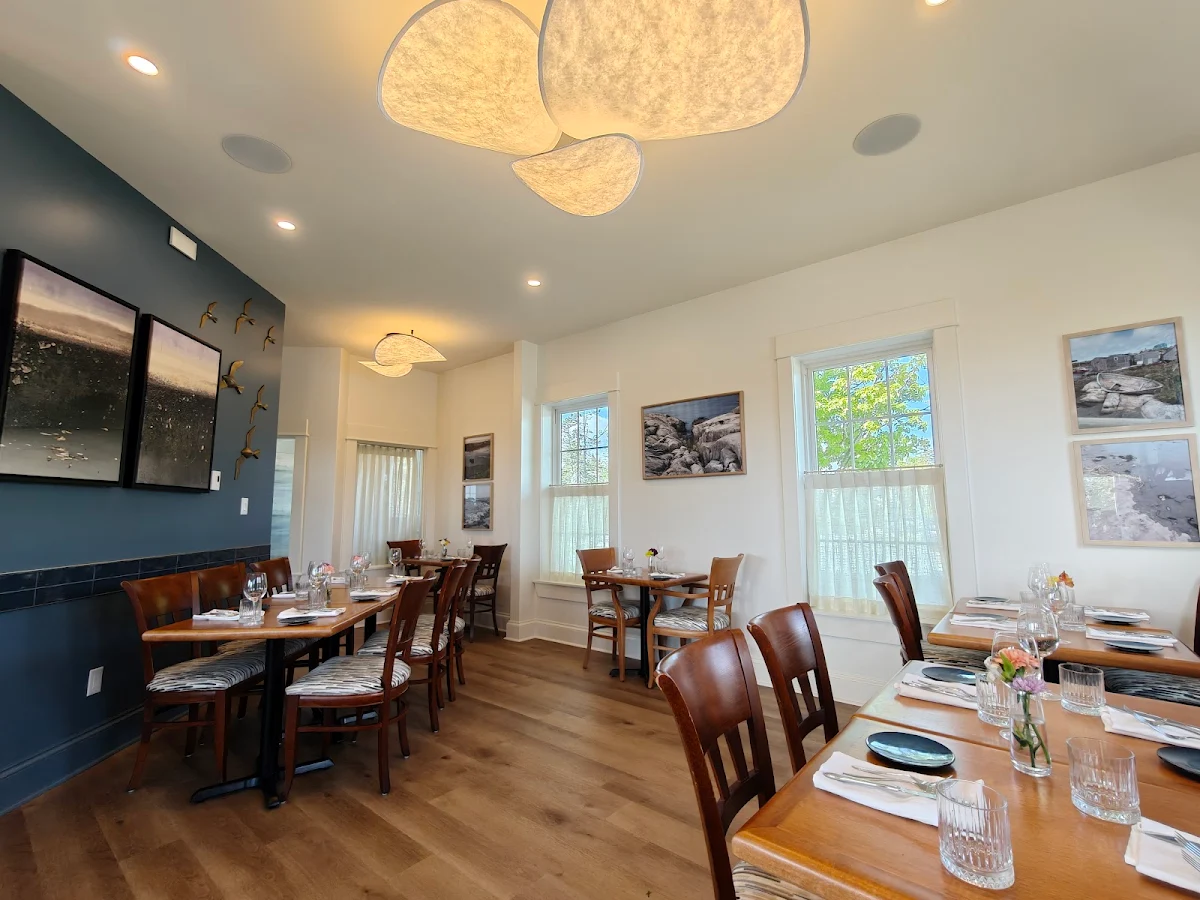 Vibe, Watermark Restaurant at Oceanstone