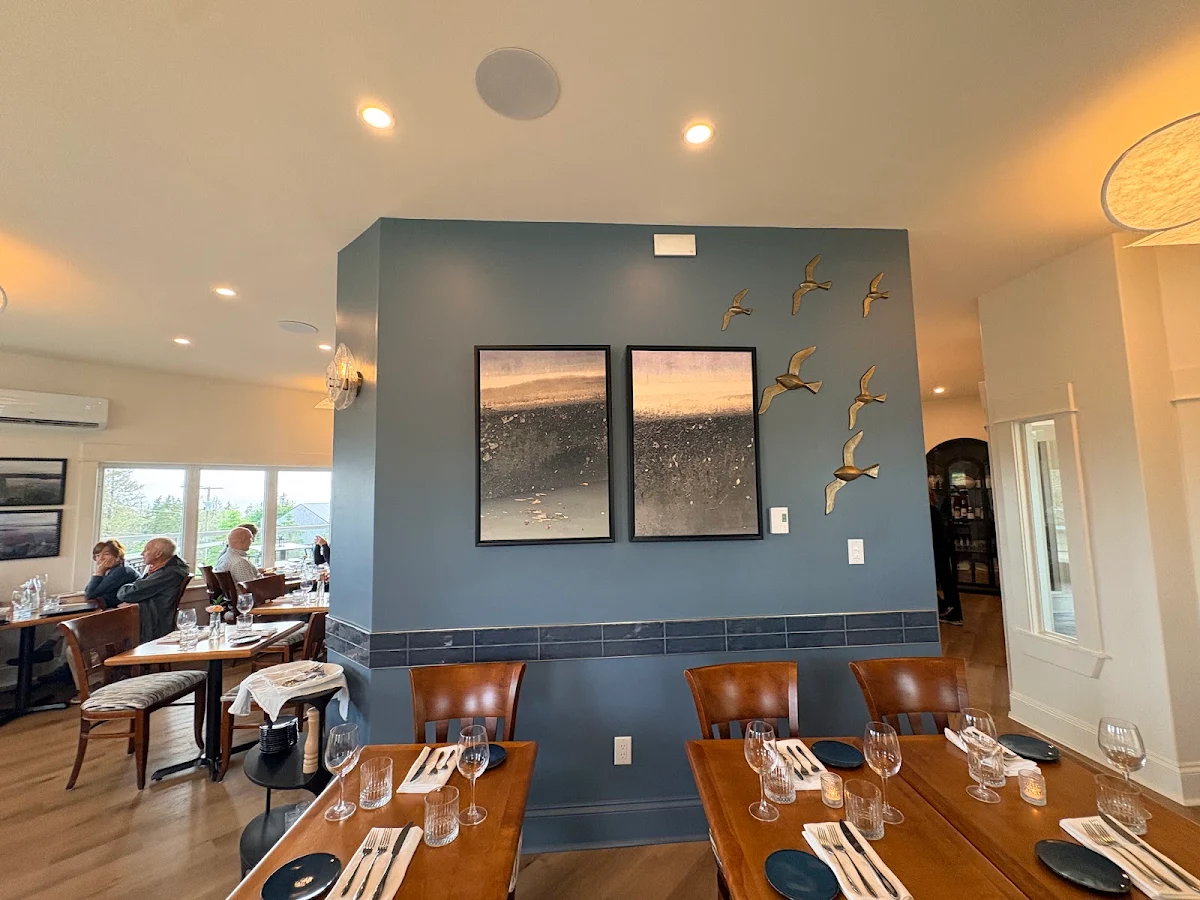 Vibe, Watermark Restaurant at Oceanstone