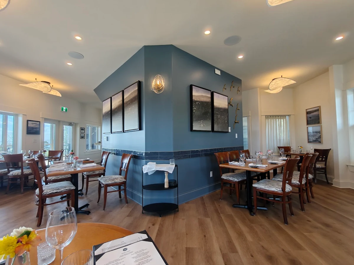 Vibe, Watermark Restaurant at Oceanstone